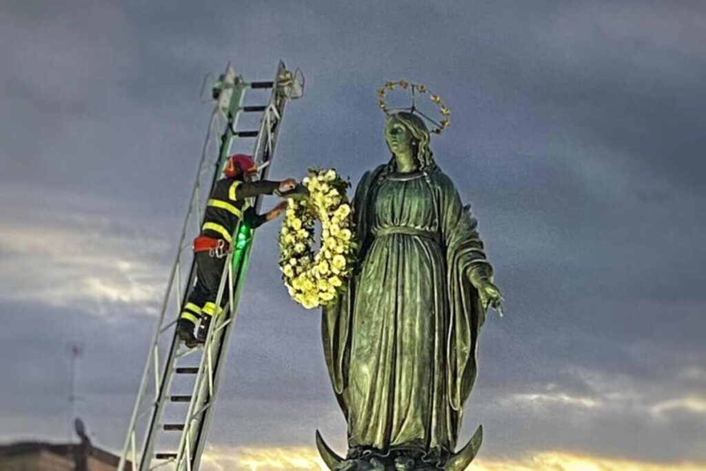A Roma l'atmosfera durante i festeggiamenti dell'Immacolata è carica di gioia